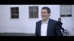 кадр з фільму Усміхнений / Людина-посмішка