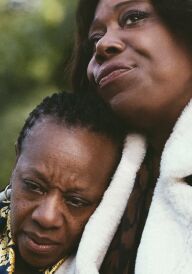 Гірка правда постер