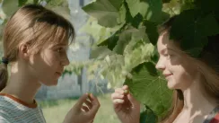 кадр з фільму Неслухняні дівчата