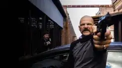 кадр з фільму Повстання Бедленду