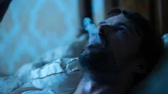 кадр з фільму Психоз: Зламана реальність
